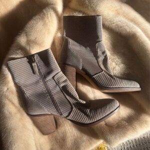 Beige Heeled Booties with Zip